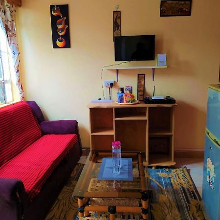 Mdawida Homestay Nairobi Bagian luar foto
