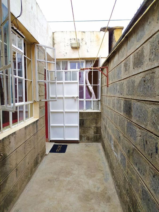 Mdawida Homestay Nairobi Bagian luar foto
