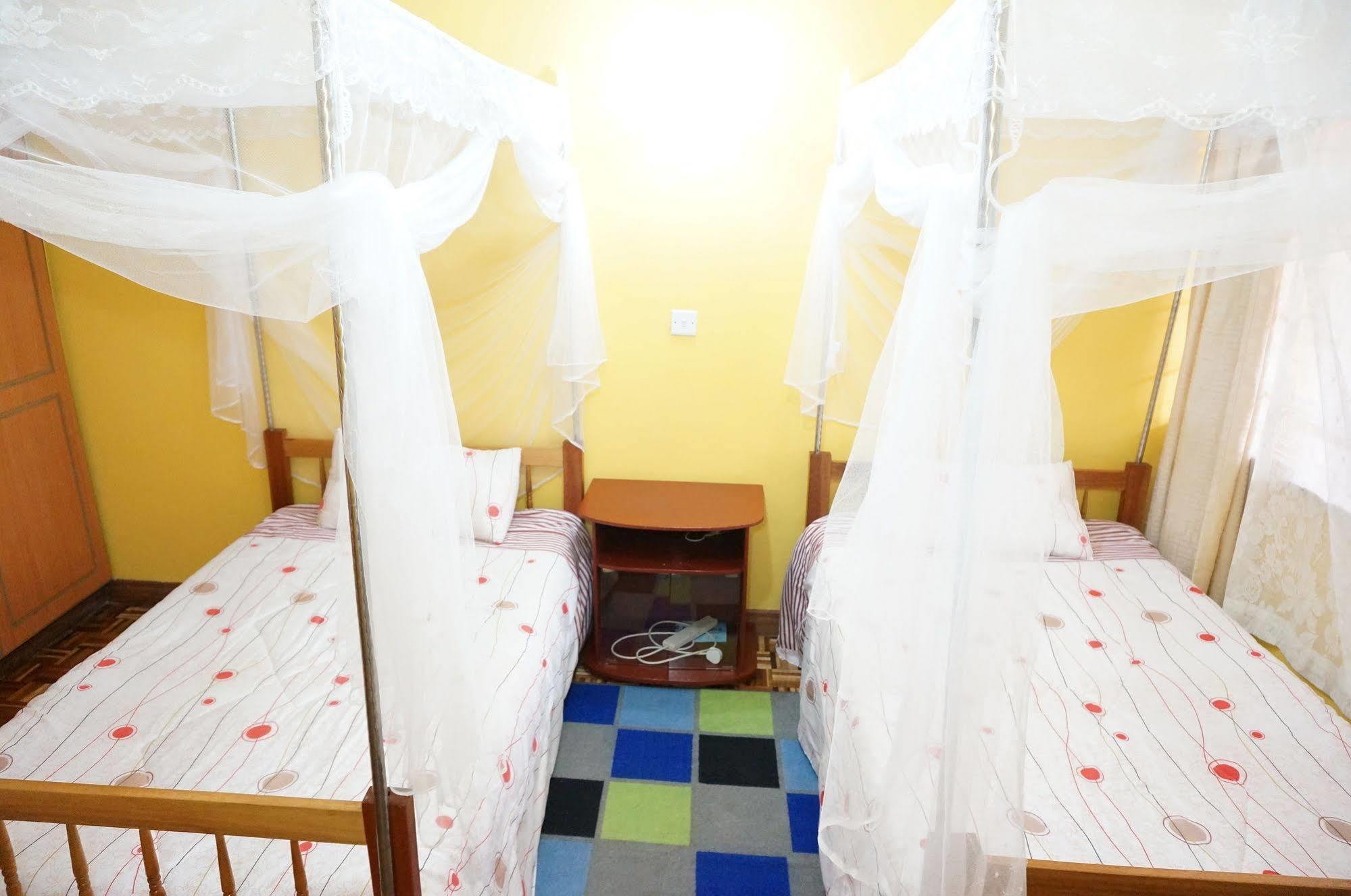 Mdawida Homestay Nairobi Bagian luar foto