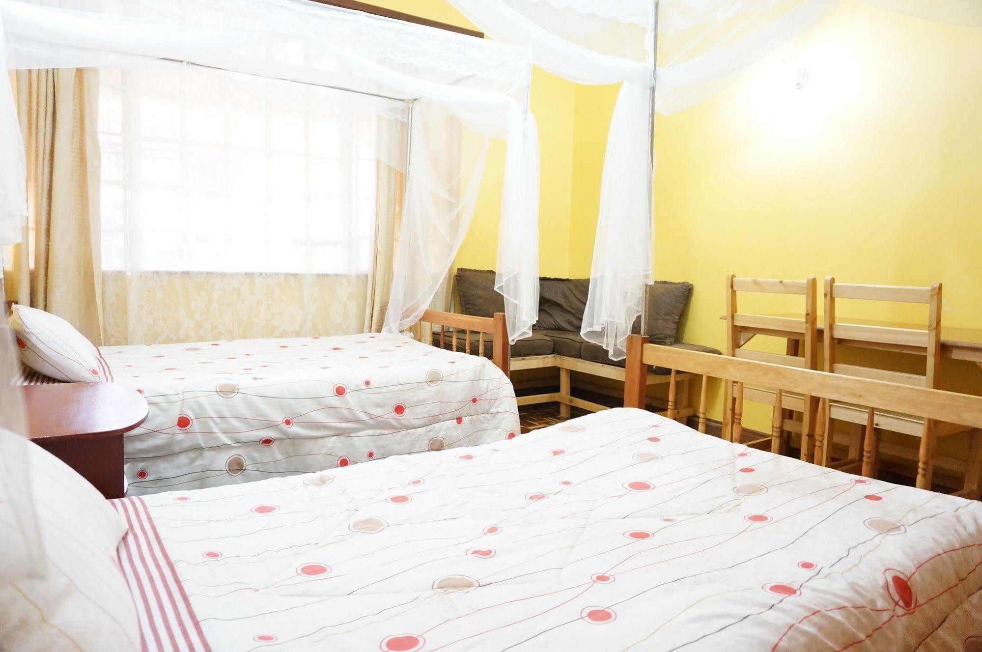 Mdawida Homestay Nairobi Bagian luar foto