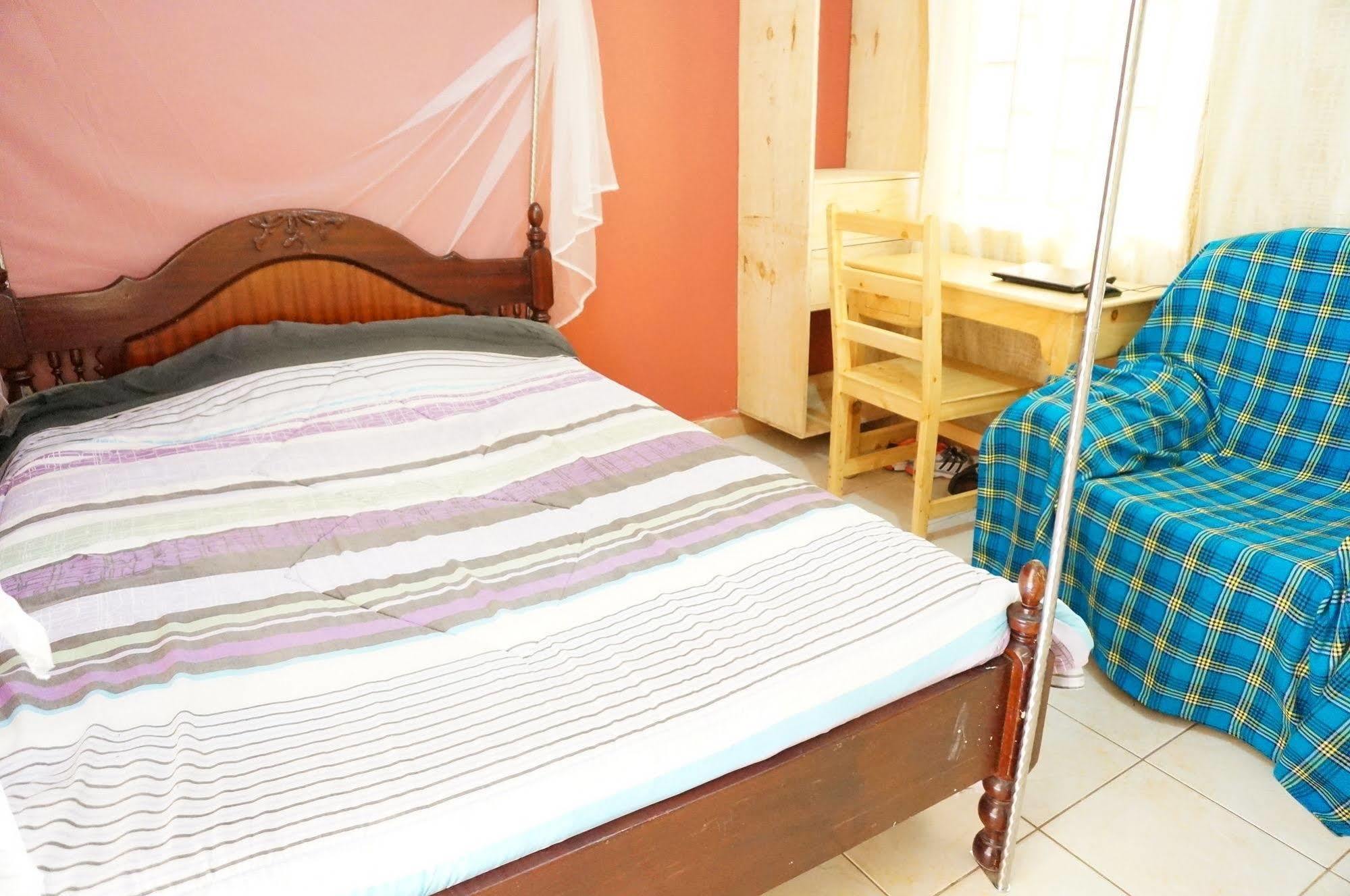 Mdawida Homestay Nairobi Bagian luar foto