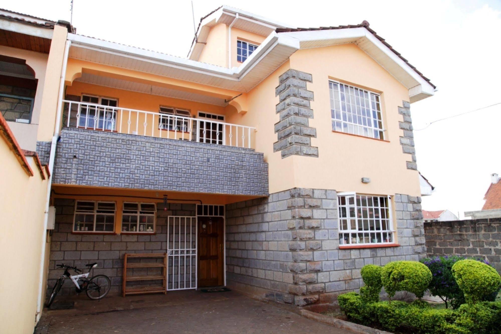 Mdawida Homestay Nairobi Bagian luar foto
